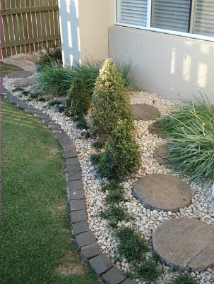 Cobblestone garden edge 