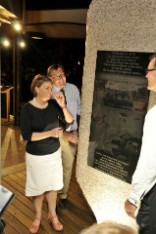 Anna Bligh unviels Flood Memorial Toowoomba Region